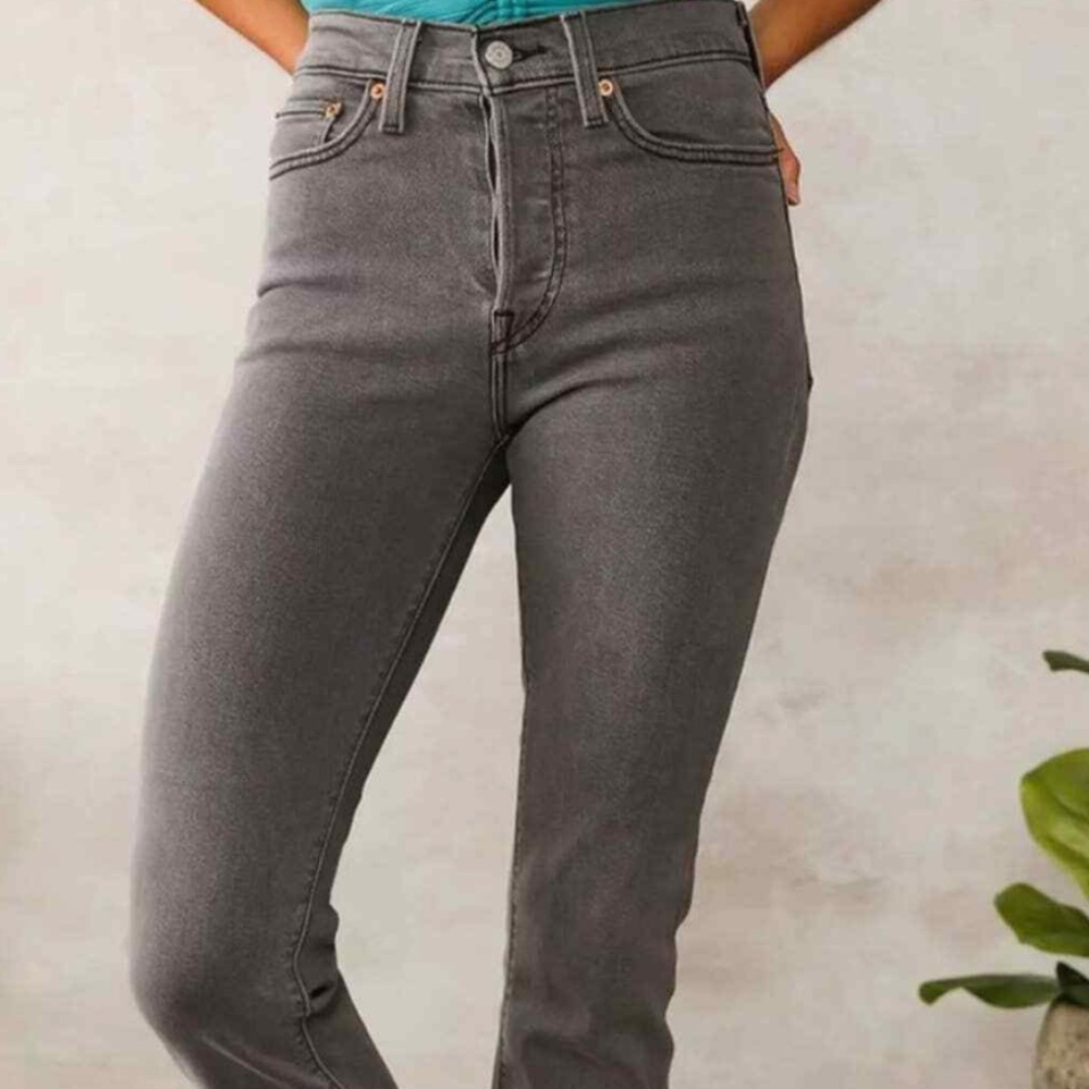 Women's Levi's High Rise Wedgie Straight Leg Gray Jeans 6 Short 28 X 28 NWT